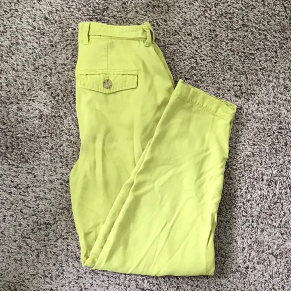 Everlane Relaxed Chino, slouchy trouser, yellow green, size 0